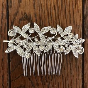 Bridal hair comb, silver crystal small hair comb